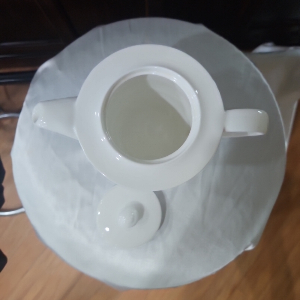 Jeff Banks for Churchhill Teapot White Cirque Fine China - Picture 8 of 10